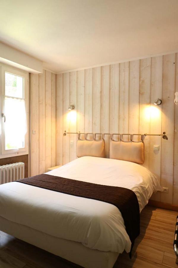 Le Vieux Moulin Hotell Hédé Eksteriør bilde